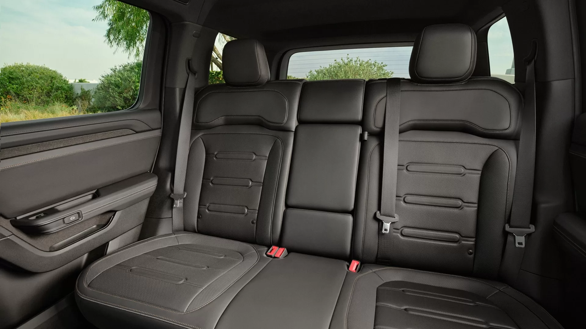 Rivian R2 Performance (13)