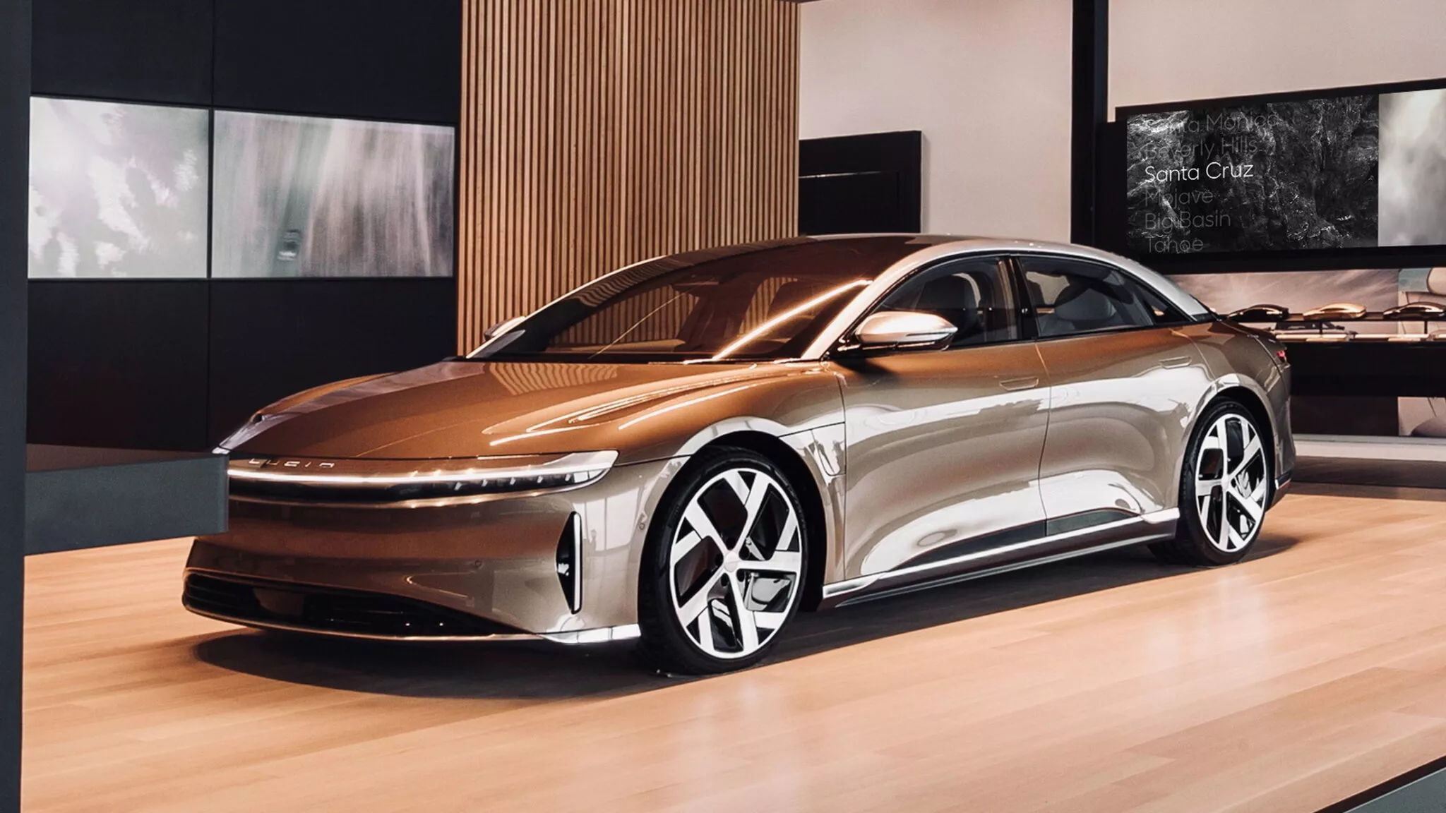 2023 Lucid Air Stealth (2)